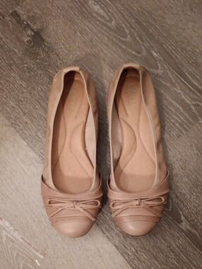 Born Women's Tan Flats with Bow Accent